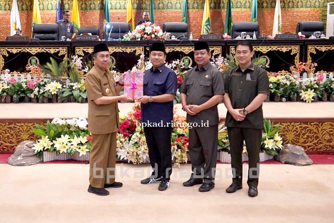 Gubernur Riau sampaikan Nota Keuangan dan RAPBD 2023