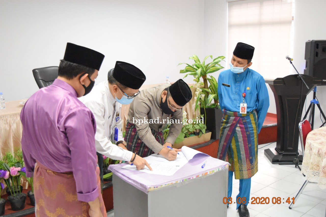 Serah Terima Jabatan BPKAD Provinsi Riau